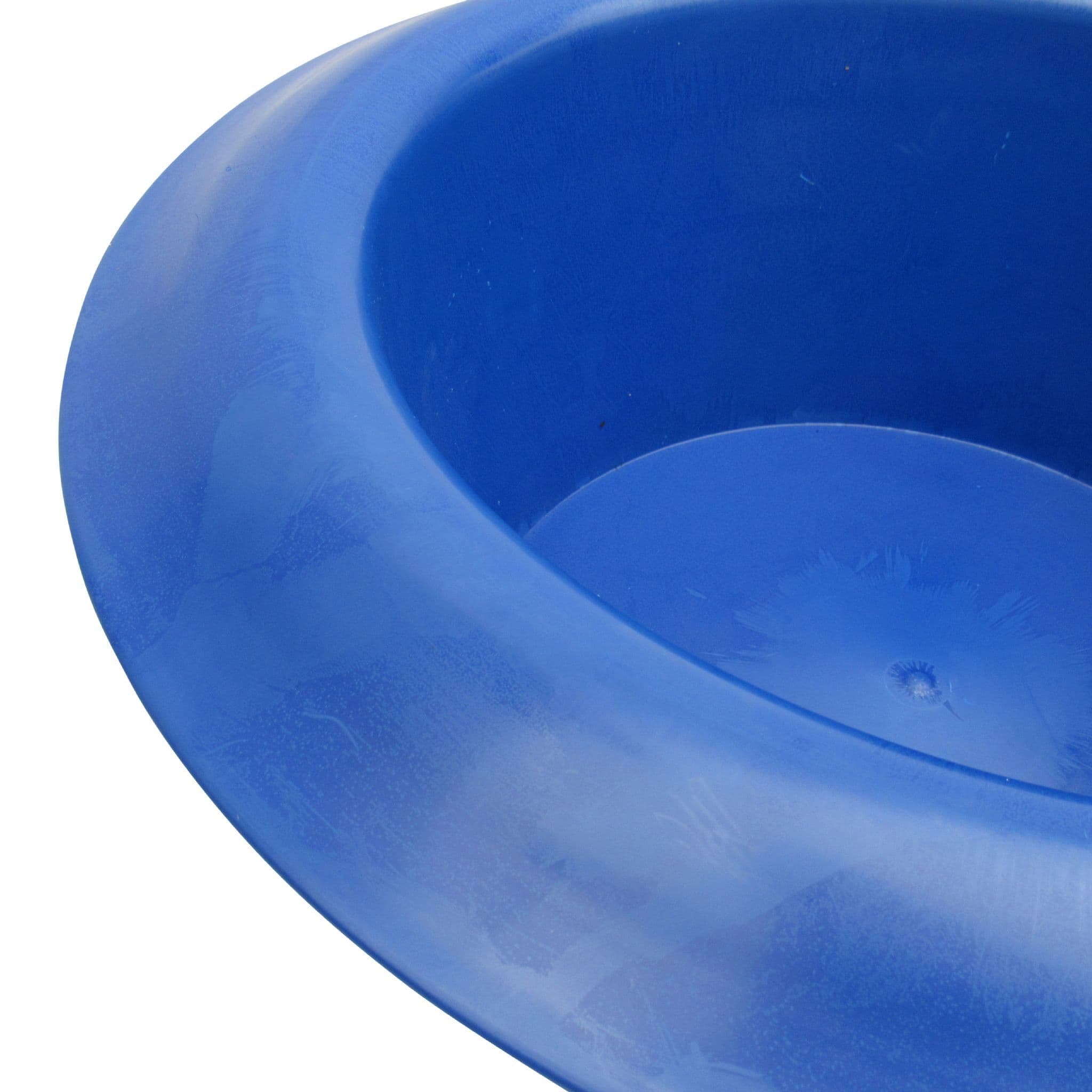 15L Horse Feed Bowl Red Or Blue Securefix Direct