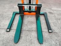Straddle Leg Hand Stackers | SecureFix Direct