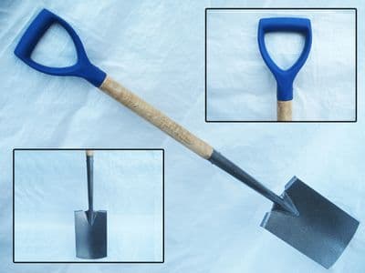 Spade With Wooden Handle, Blue Grip - Shovel / Digging / Garden