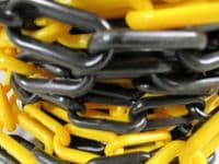 Yellow Black Plastic Chain Links 10M | SecureFix Direct