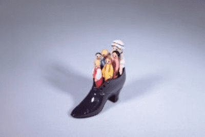 Minnie Maria, Old Lady In A Shoe. Pewter Miniature.