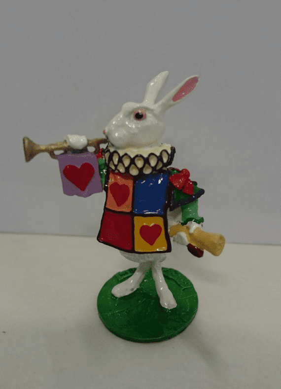 Rabbit Herald, Alice in Wonderland. Minnie Maria.