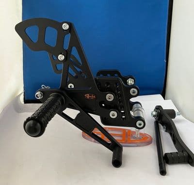 Adj Rearsets - Honda CBR600RR (03-06) & CBR1000RR (04-07) Road Shift. RSH006.