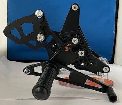 Adjustable Rearsets - Kawasaki ER6 (06-15).  RSK012/13/14.
