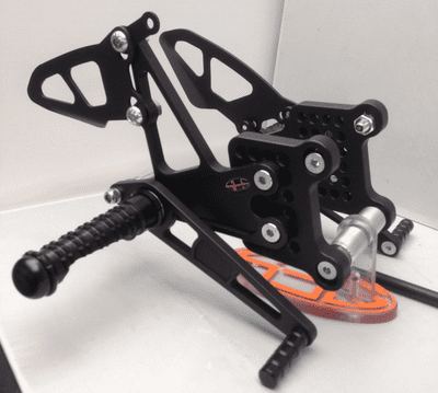 Adjustable Rearsets - Kawasaki ZX-10R (11-17). RSK016.