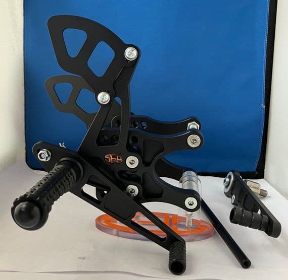 Adjustable Rearsets - Suzuki GSXR 1000 (17-24)  RSS014.