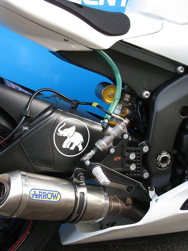 Adjustable Rearsets Yamaha R6 0616 RSY010B