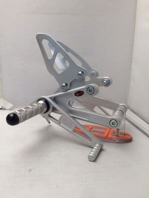 Fixed Rearset: Ducati 600/750/900SS. RSD003 (SILVER)