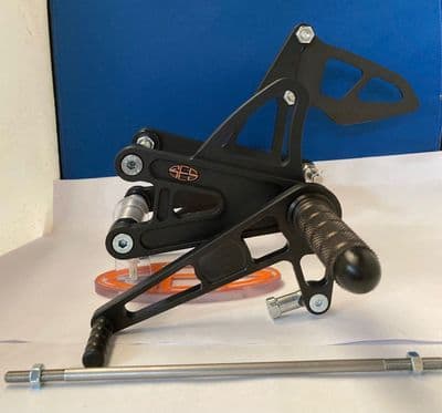 Fixed Rearsets - Kawasaki ZXR400H&L (89-99).  RSK001  BLACK