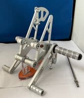 Fixed Rearsets - Suzuki SV650 (99-02). RSS001-SV