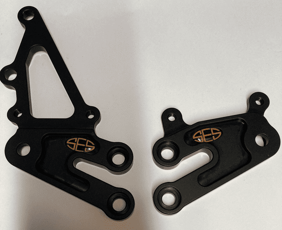 Hanger Plate: Yamaha R7 (21-25).