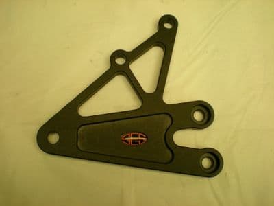 Right Hand Hanger Plate: Triumph 675/765 (06-21). RST002R-BK