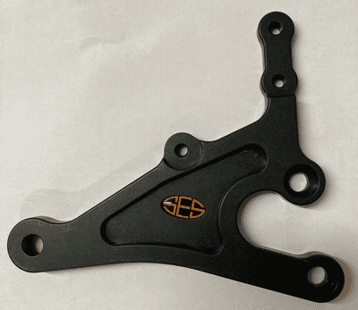 Right Hand Hanger Plate: Yamaha R6/R1 (98-06). RSY005R