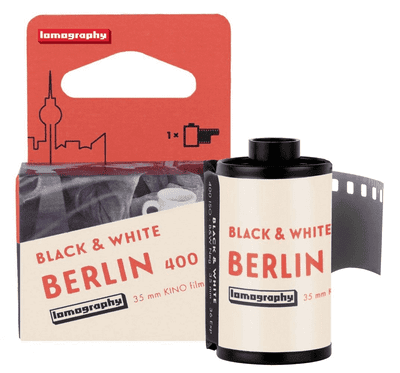Lomography 400 120 B & W Berlin Kino (08/22)