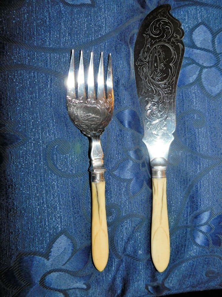 ANTIQUE SILVER PLATED FISH SERVER SET IVORINE SHAPED HANDLES SALMON