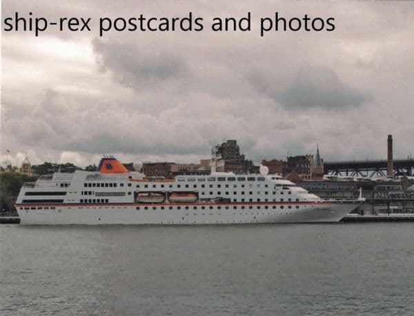 c.COLUMBUS (Hapag Lloyd) b
