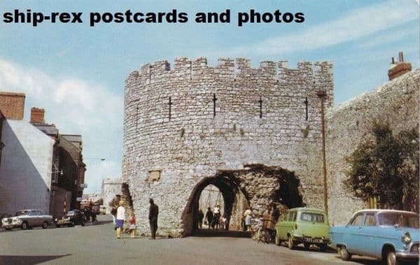 Tenby (Pembrokeshire) Five Arches, postcard