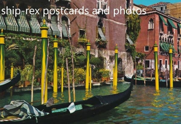 Venice, Italy, gondola b