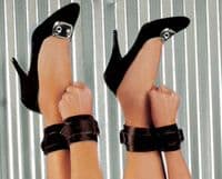 Manette in pelle da Beyond Dark | L9256