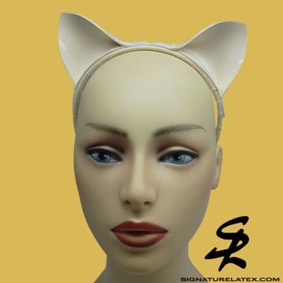 Kitty ears in white (E)