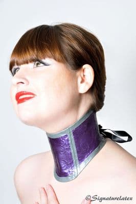 Latex boned collar