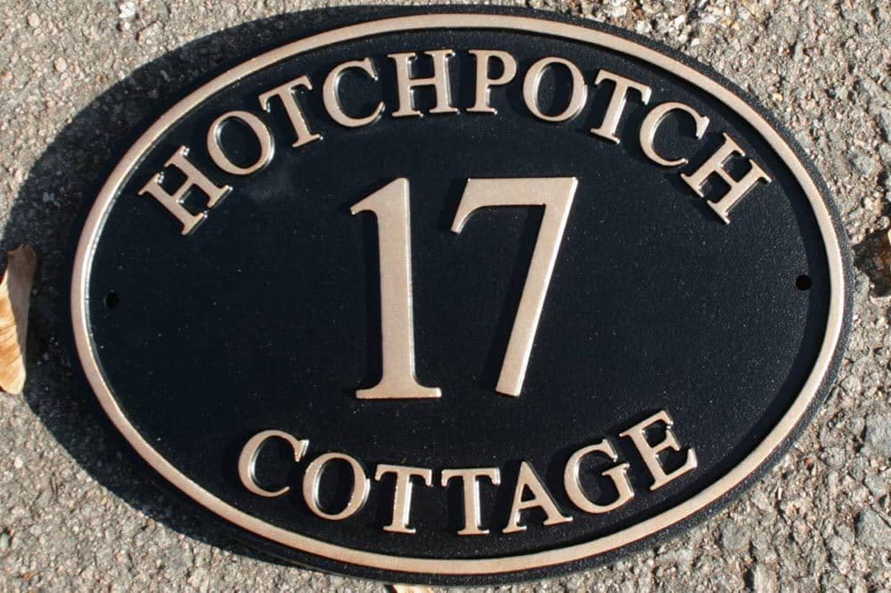 Hand Painted Cast Oval Sign STO5 - Number and 1 or 2 lines of Curved Text