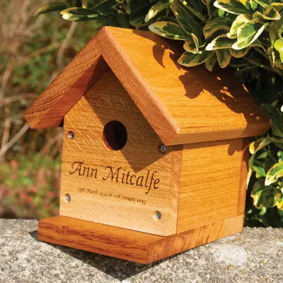 Personalised Oak & Iroko Bird Boxes – Gifts & Memorials
