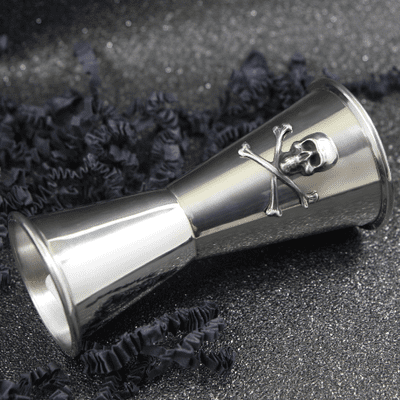 Pewter Spirit Measure - Skull & Crossbones