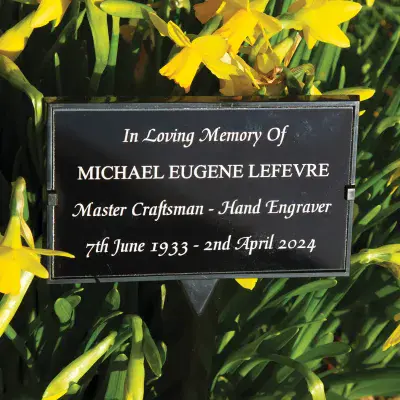 Plaque Holder with Plaque