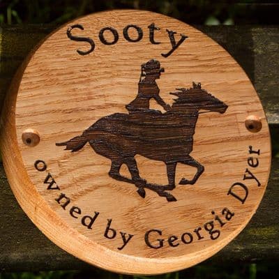 Round Stable Name plates