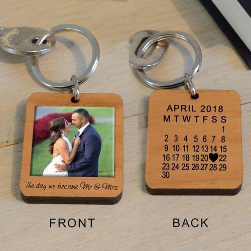 The day we became Mr & Mrs - Wooden Key Ring | The Sign Maker Shop