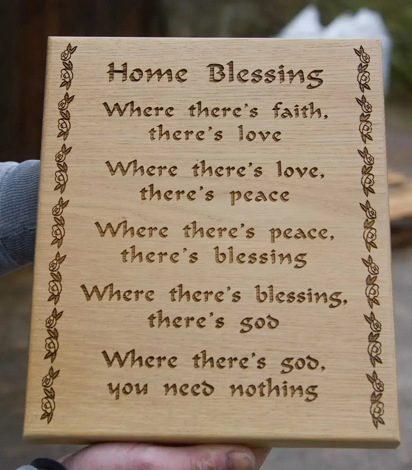 Plaque with detailed text