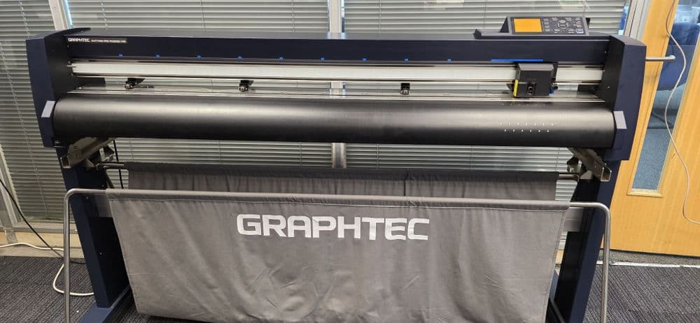 Graphtec FC9000-140 Cutter/Plotter