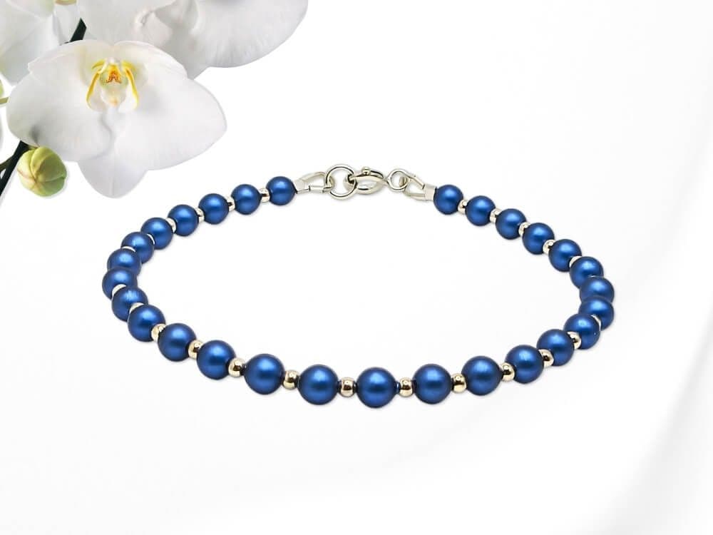 A Gift She’ll Treasure: Timeless Jewellery for Mothering Sunday