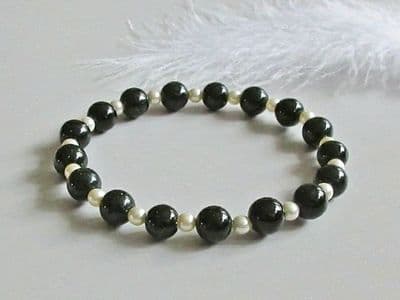 Dark Bottle Green Goldstone & Cream Pearls Bracelet