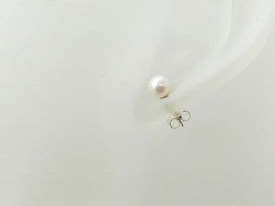 Sterling Silver Stud Earrings With Premium Cream Pearls