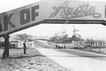 Auto Union D Type 1938 Donington GP Kautz on Starkey Straight