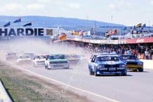 Bathurst James Hardie 1000 1981 FALCON Dick Johnson & CAMARO Kevin Bartlett leads away