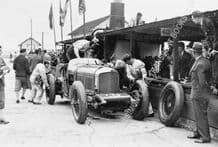 BENTLEY SPEED SIX "Old No.1" The Dunfee Brothers make a pit stop Brooklands 500 1932