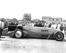 Bluebird on Daytona Beach 1928 (low front view) (1) (1)
