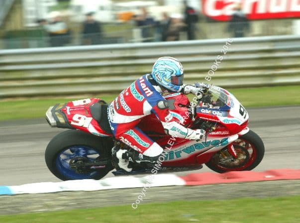 Ducati 999 Superbike Leon Haslam Thruxton 2006 photo