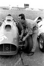 Ferrari 375 F1 cars and mechanic photo-1952 Silverstone