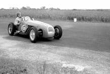 HWM F2 John Brown at speed Winfield Scotland 1951