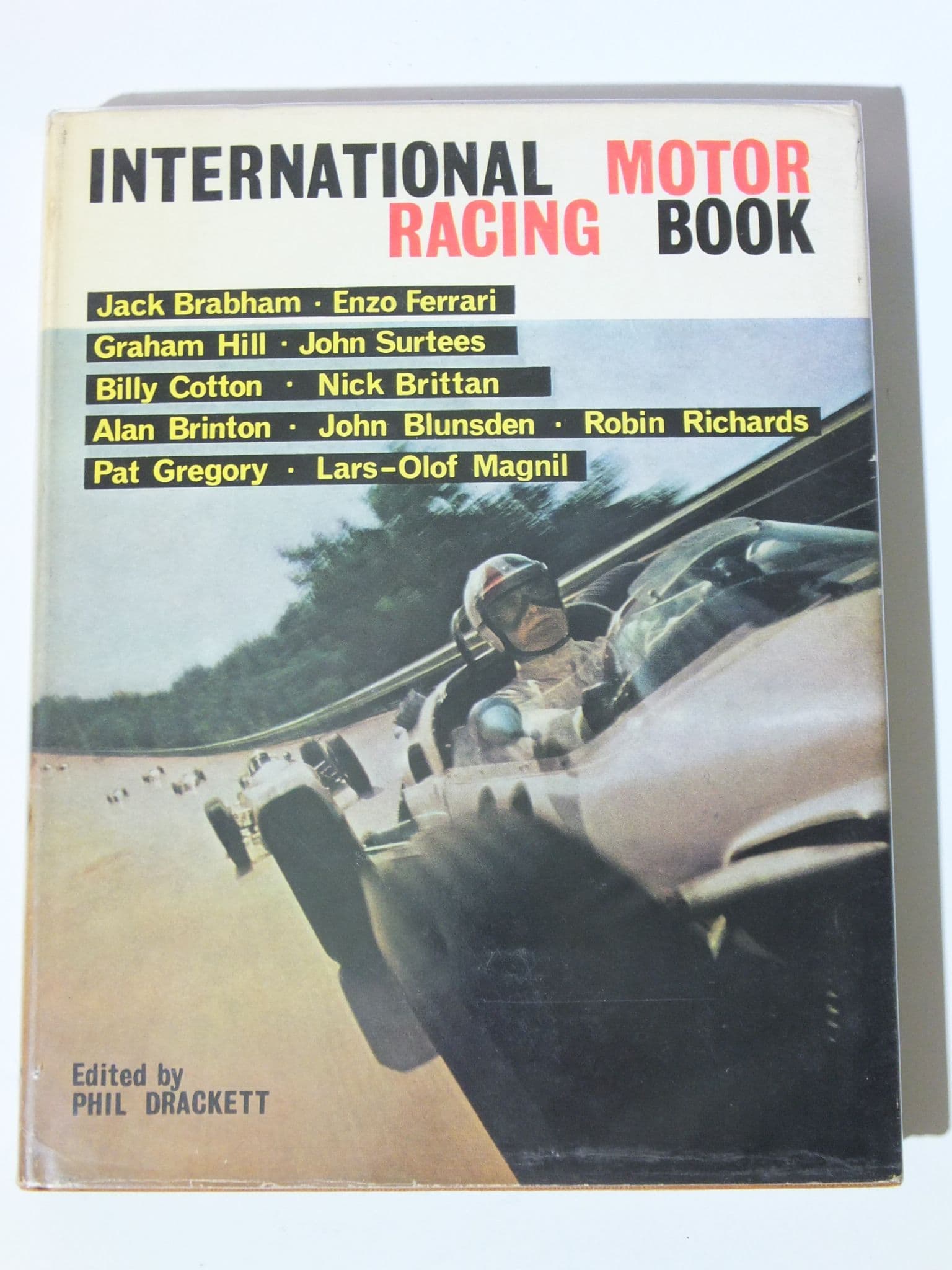 Motor Racing Books INTERNATIONAL MOTOR RACING BOOK No 1 Drackett 1967 SIGNED