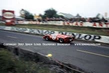 Lola T70(Bonnier-Gregory) Dunlop Curve, Le Mans 1969. Photo.
