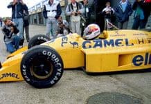 Lotus 100T Nakajima Silverstone pits 1988 (e)
