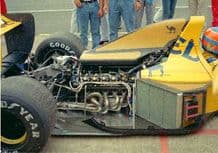 Lotus 102 Lamborghini Donnelly Silverstone pits 1990 (h)
