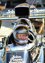 Lotus 72 Ronnie Peterson 1975 Brazil GP pits (b)