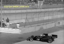 LOTUS 77 Gunnar Nilsson at speed 1976 Long Beach GP action photo 10x7"