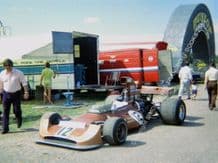 McLaren M19 Chevrolet. Brian Robinson. 1975 Mallory Park F5000 . Paddock photo